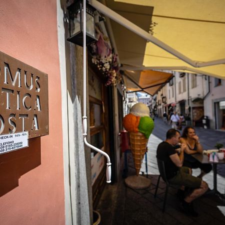 Domus Antica Aosta Hotel Exterior photo