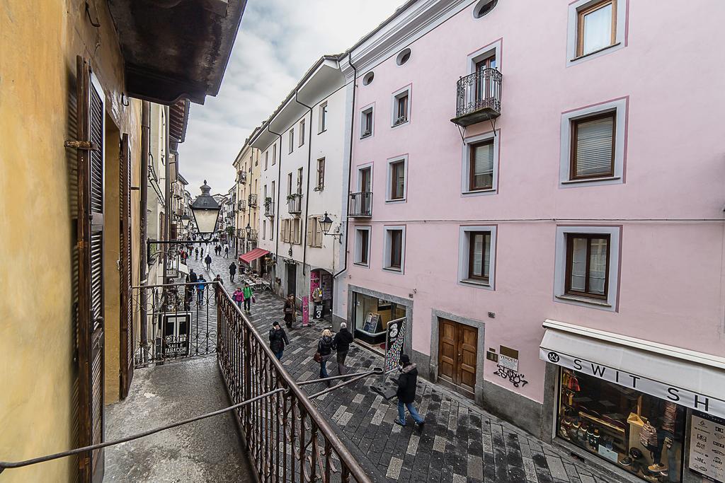 Domus Antica Aosta Hotel Exterior photo